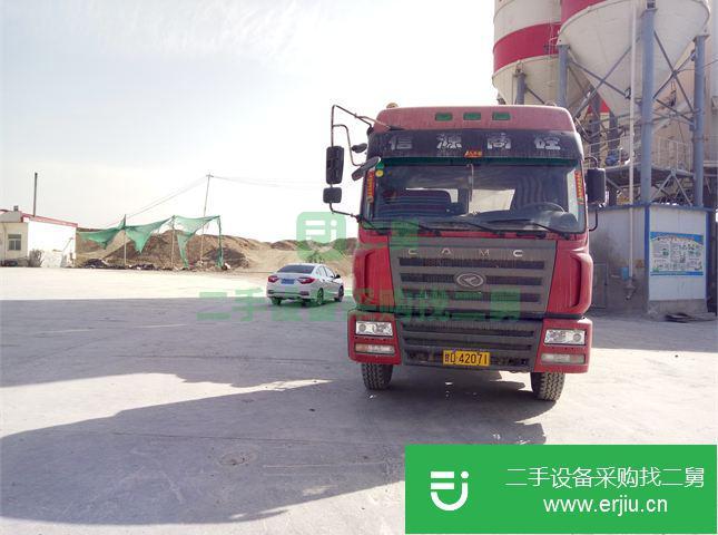 甘肅出售二手華菱重卡牽引車  380馬力