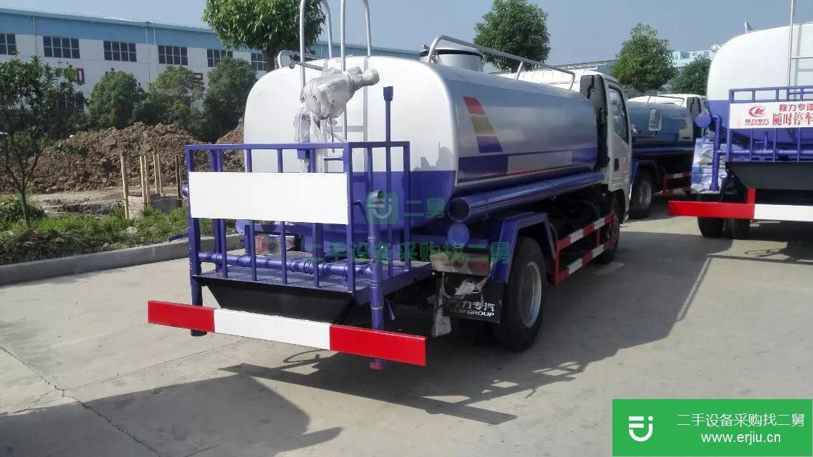 湖北出售東風(fēng)5噸多功能綠化灑水車(chē)