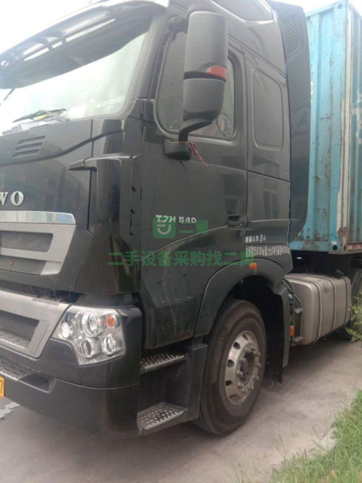 遼寧出售二手九成新的豪沃T7H540牽引車