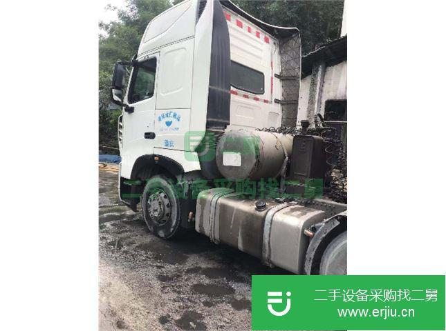 四川出售二手中國重汽豪沃440馬力牽引車