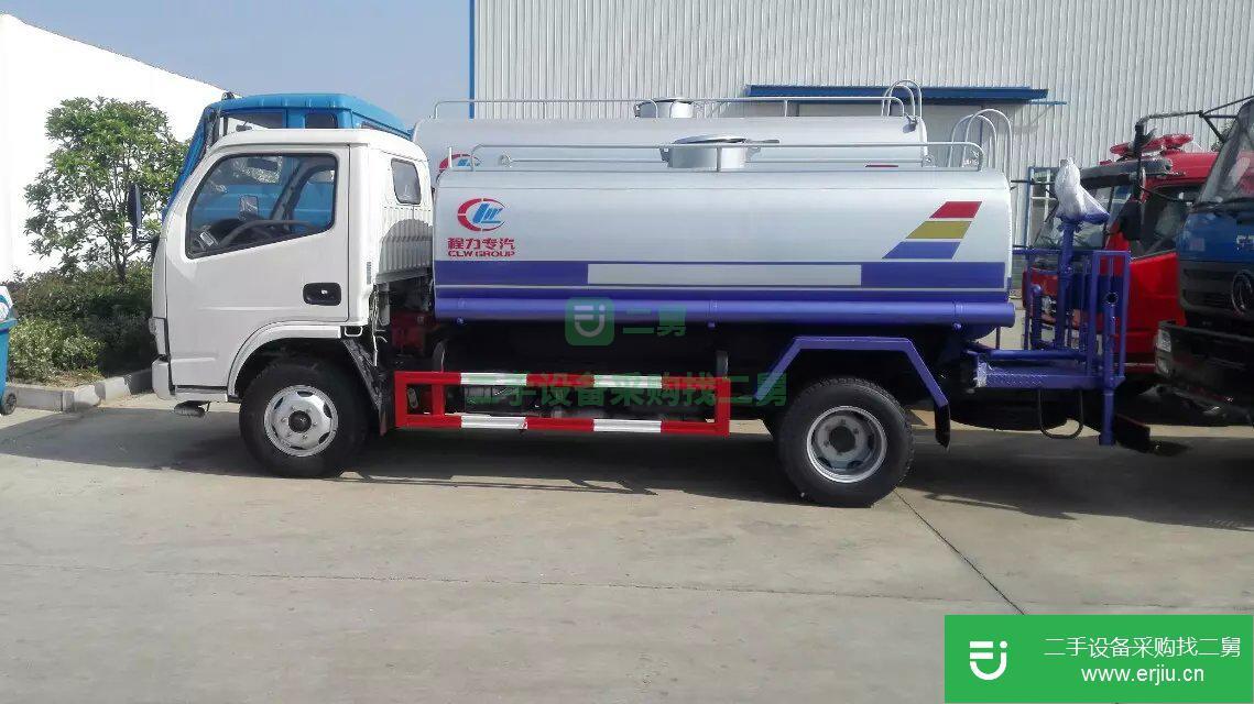 湖北出售東風(fēng)5噸多功能綠化灑水車(chē)