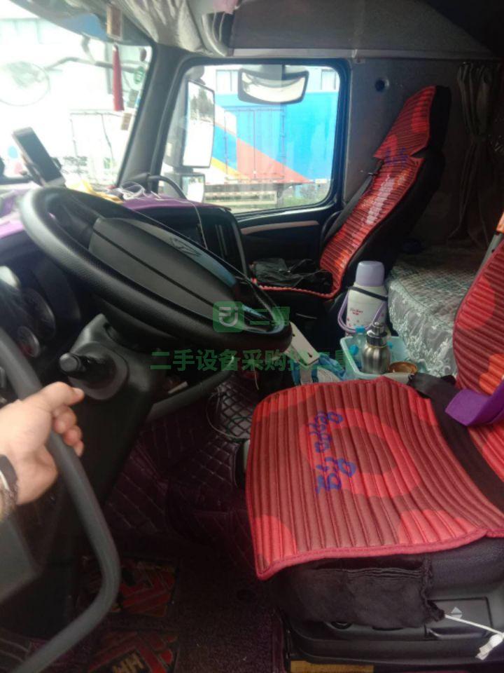 遼寧出售二手九成新的豪沃T7H540牽引車