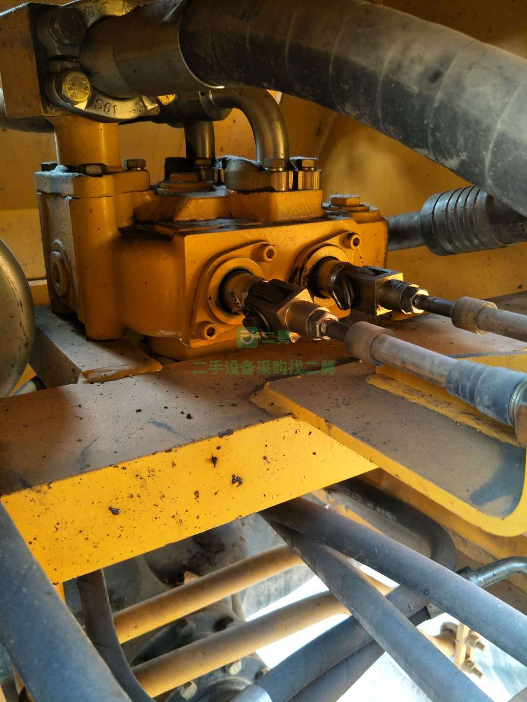 急售一臺16年底出廠的柳工853，加長臂裝載機
