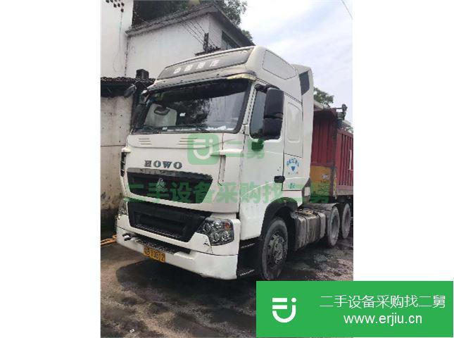 四川出售二手中國重汽豪沃440馬力牽引車