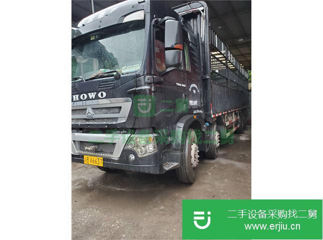 重慶出售二手中國重汽豪沃340馬力前四后八載貨車