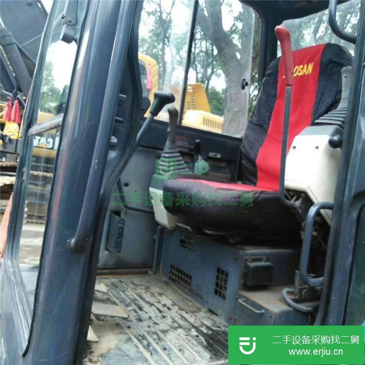 上海出售二手斗山挖掘機
