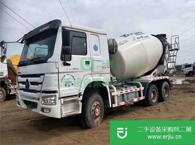 山東出售二手中國重汽混凝土攪拌車
