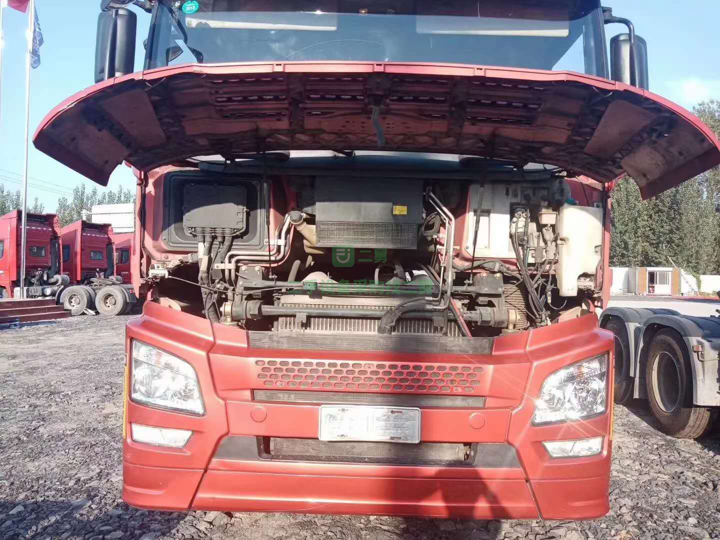 出售一臺18年12月份解放JH6牽引車，錫柴發(fā)動機(jī)