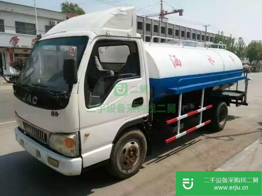 山東出售二手解放灑水車