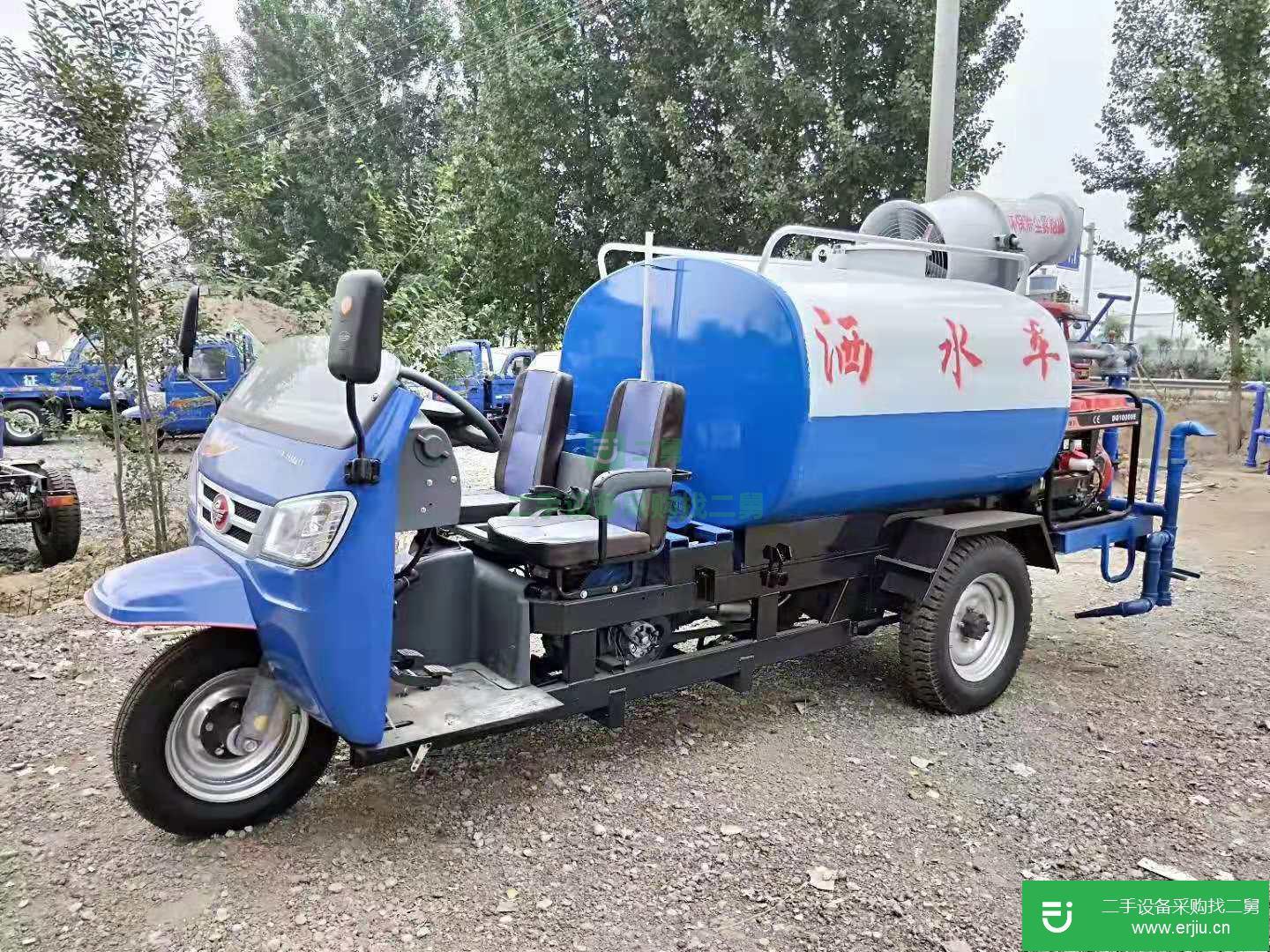 山東出售車載三輪灑水車
