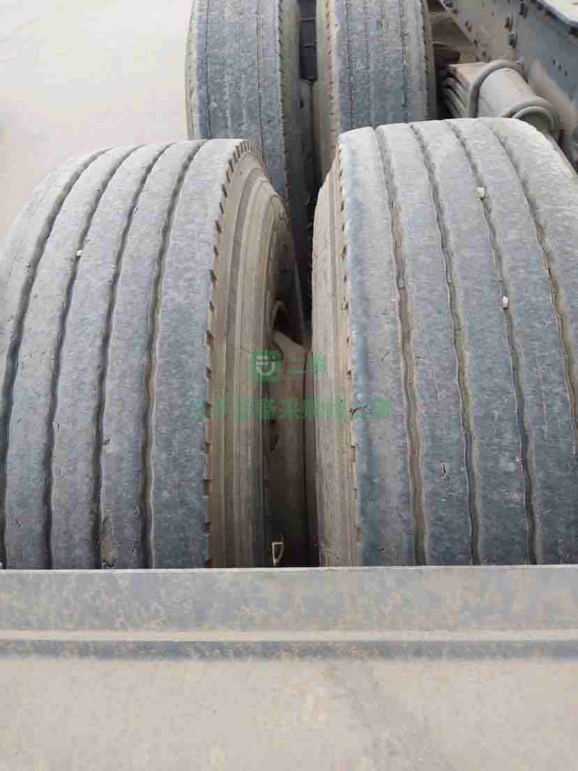 急售19年的解放JH6-430馬力牽引車