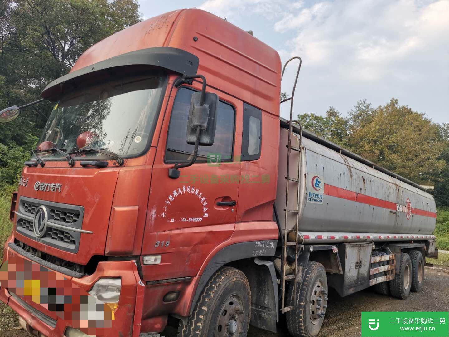 湖北出售二手東風(fēng)天龍油罐車(chē)220馬力