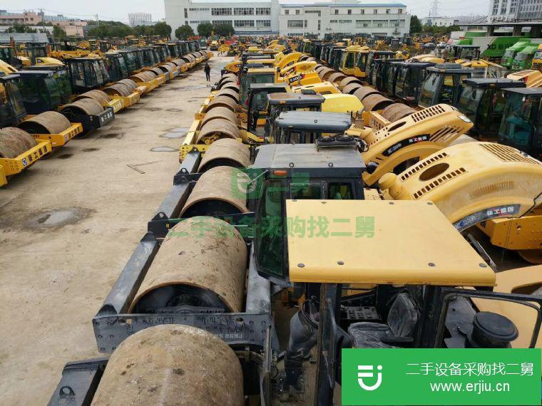 江蘇低價(jià)轉(zhuǎn)讓出售二手徐工22噸壓路機(jī)