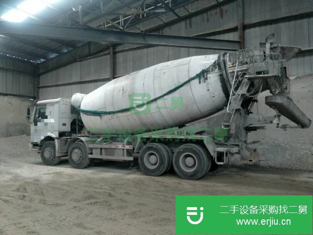 江蘇出售二手中國(guó)重汽攪拌車(chē)