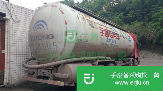 四川出售二手中國重汽豪沃水泥罐車