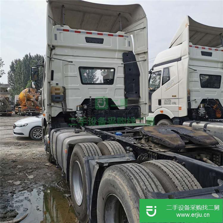山東出售二手解放550馬力牽引車