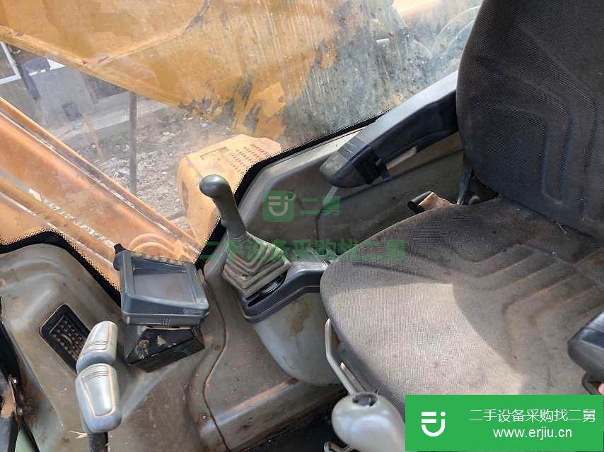 四川出售二手雷沃重工FR220挖掘機