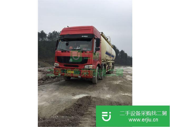 四川出售二手中國重汽水泥罐