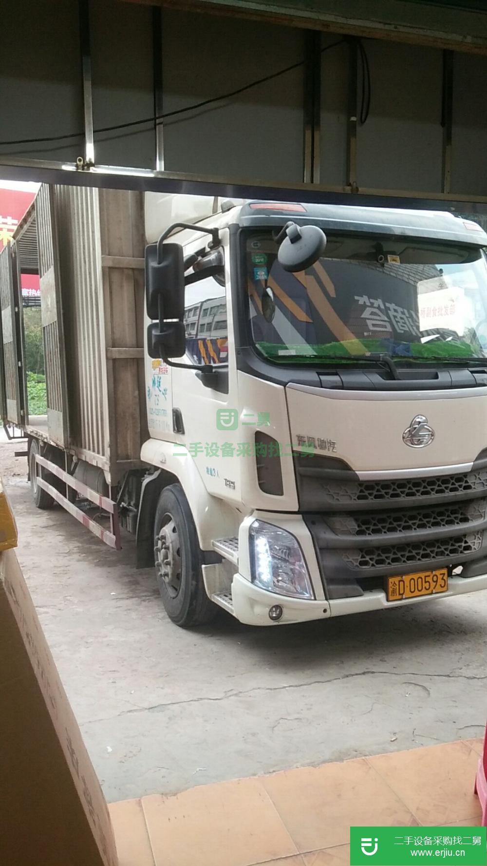 重慶出售單橋乘龍貨車