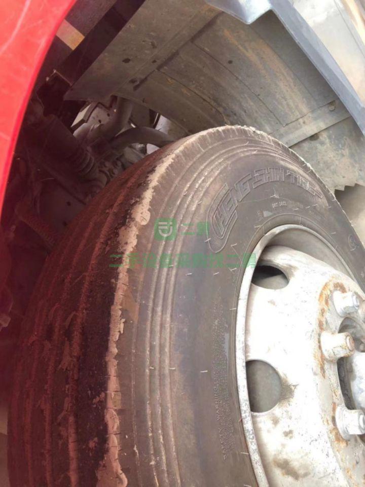 出售15年11月勾六6.8的牽引車。6缸8速180