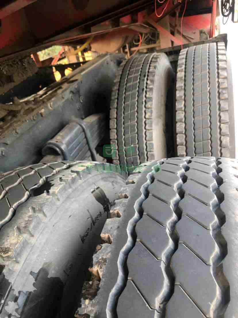出售二手的2年整悍威400剛檢車帶11米永達掛牽引車