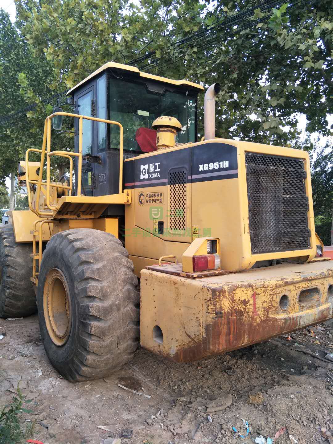 出售一臺正宗14年10出廠的夏工951H發(fā)變原版，不燒機(jī)油不下排氣裝載機(jī)