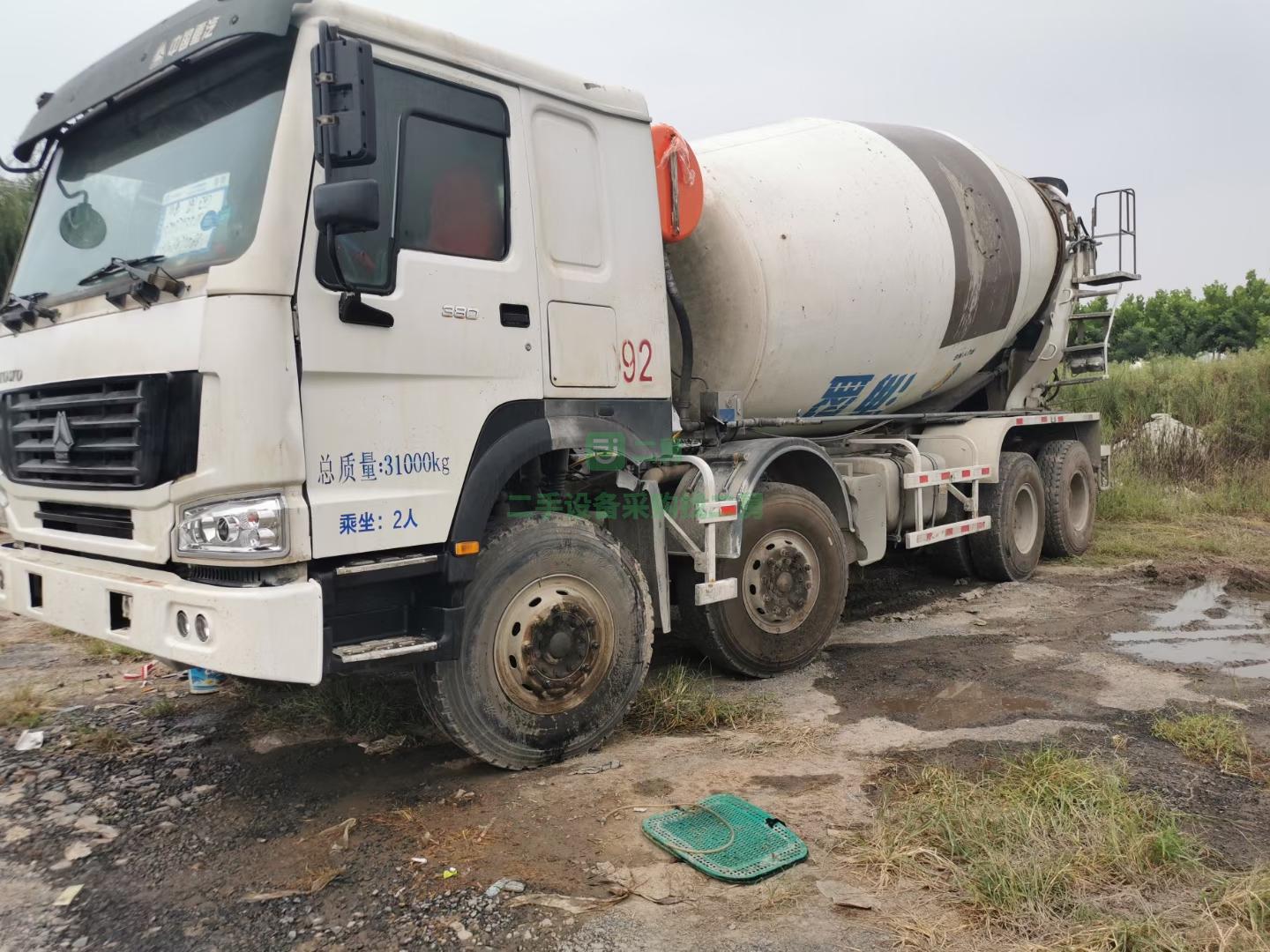 出售一臺14年中聯大18方罐攪拌車，國四排放量，車況屬實精品