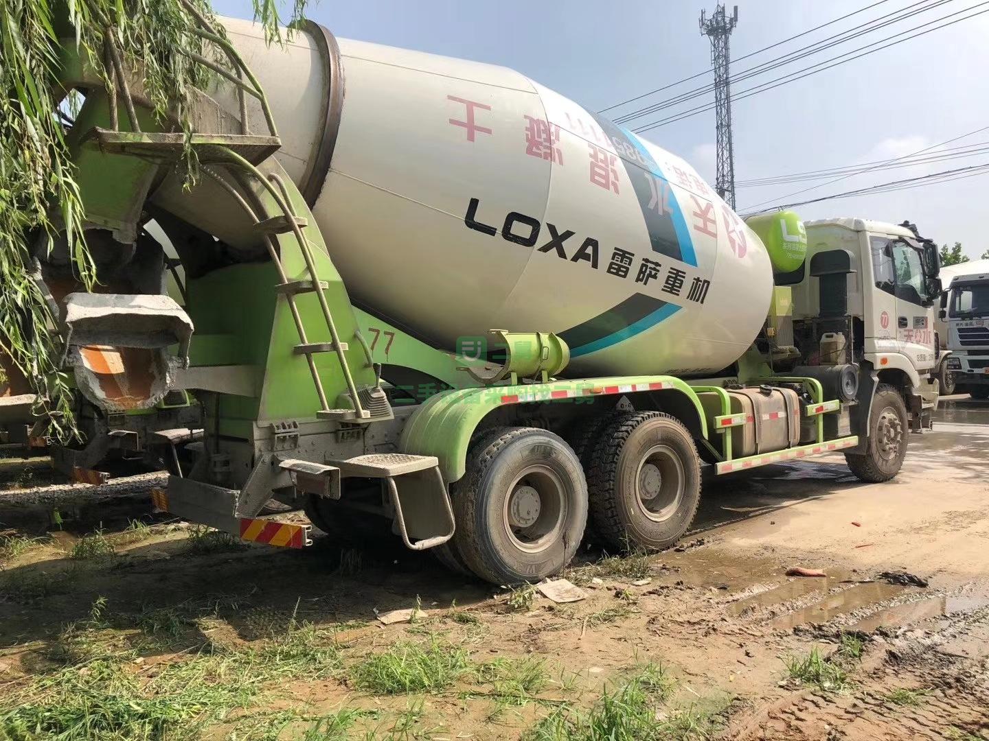 出售一臺17年歐曼攪拌車，國五排放，雷薩上裝