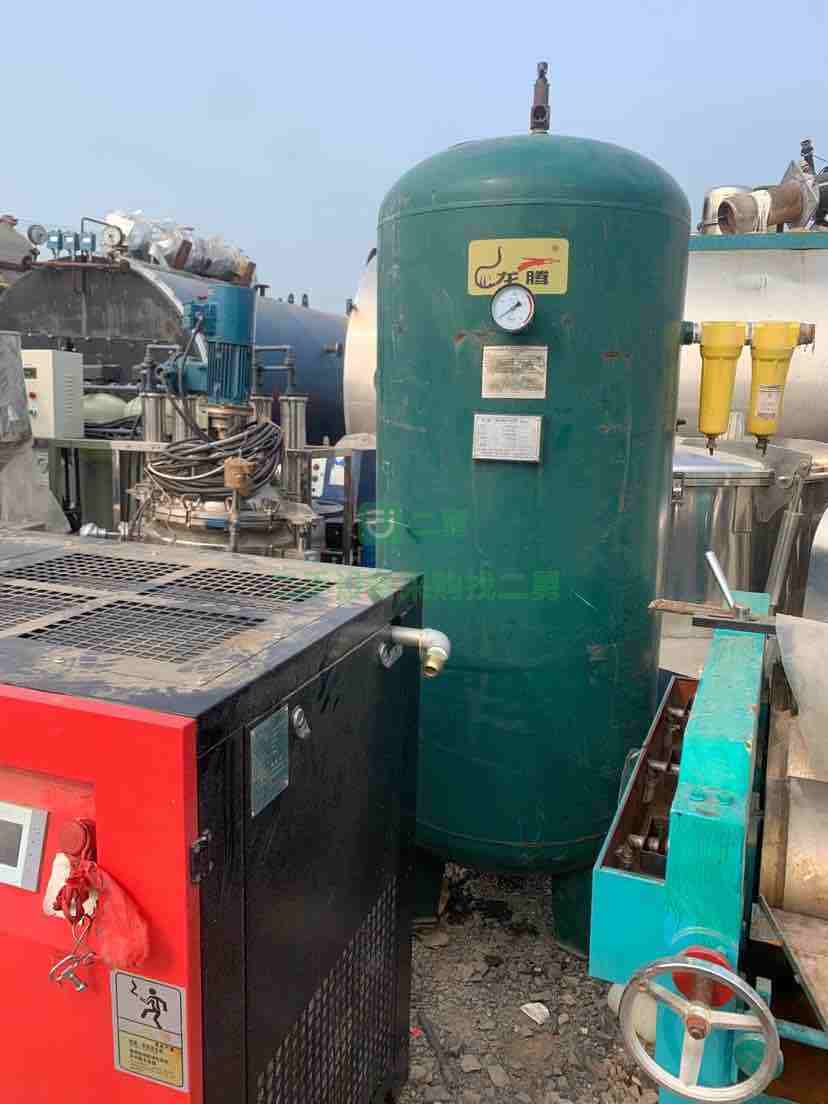山東出售頒霸22KW永磁變頻螺桿空壓機一臺