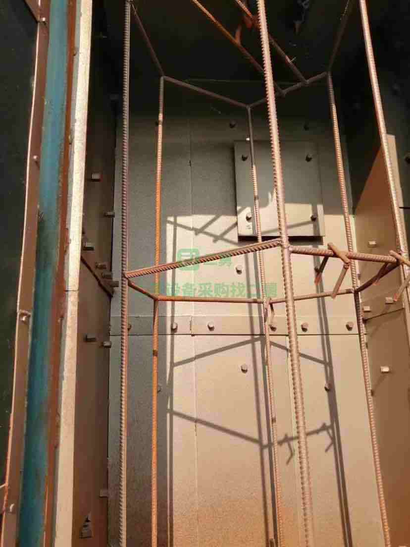 出售二手的雙鉤3720門口尺寸寬1.5米高3米拋丸機檢修完畢