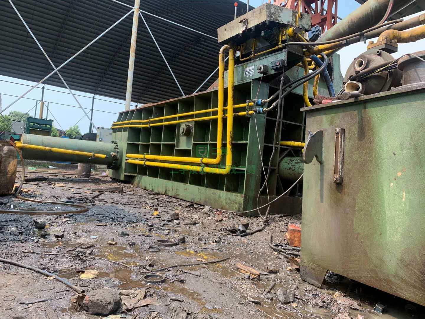 出售一臺江陰萬事達250噸金屬打包機，料箱2米x2.5米包塊60