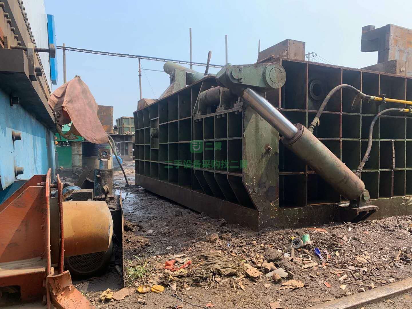 出售一臺江陰萬事達250噸金屬打包機，料箱2米x2.5米包塊60
