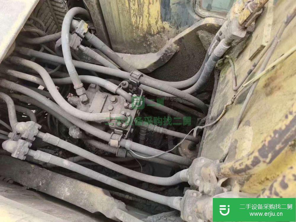 四川出售二手小松PC220-6挖掘機(jī)