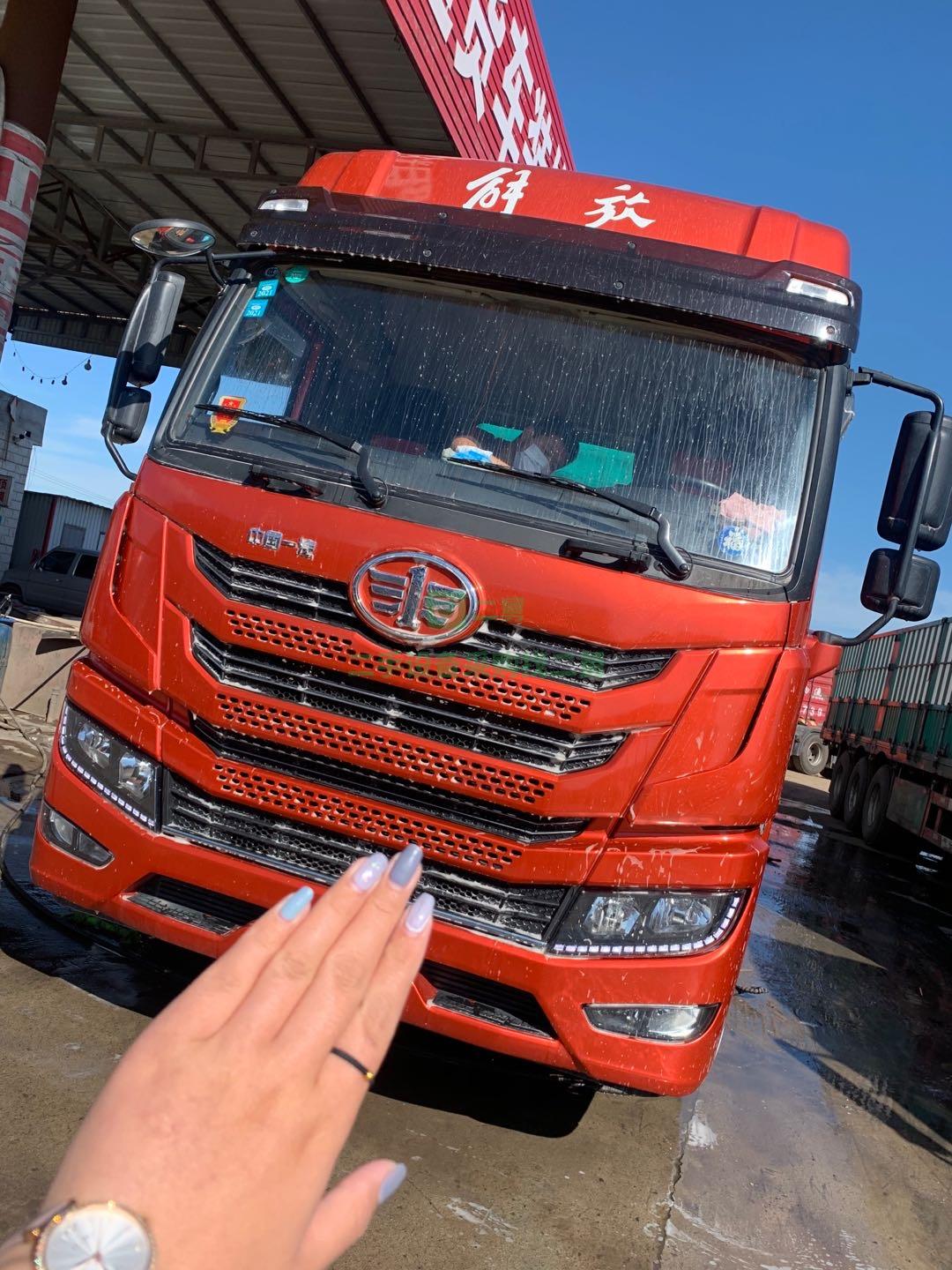 出售準(zhǔn)新車(chē)！三個(gè)半月雙胞胎準(zhǔn)新車(chē)2.0悍V420牽引車(chē)
