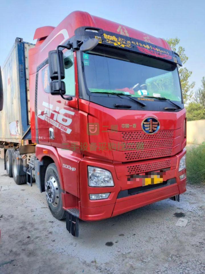出售九成新的青島解放JH6，500馬力牽引車