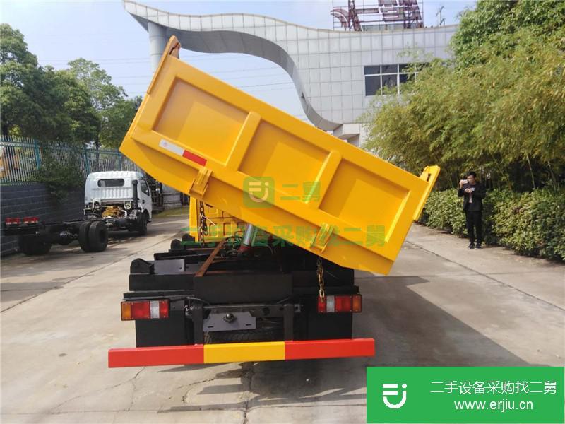 湖北出售江鈴自卸車，五十鈴發(fā)動機11馬力，原廠空調 藍牌不超重