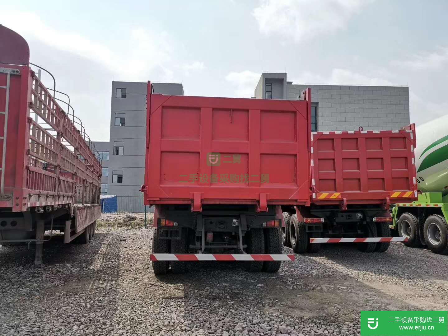 重慶出售二手紅巖杰獅自卸車  390馬力