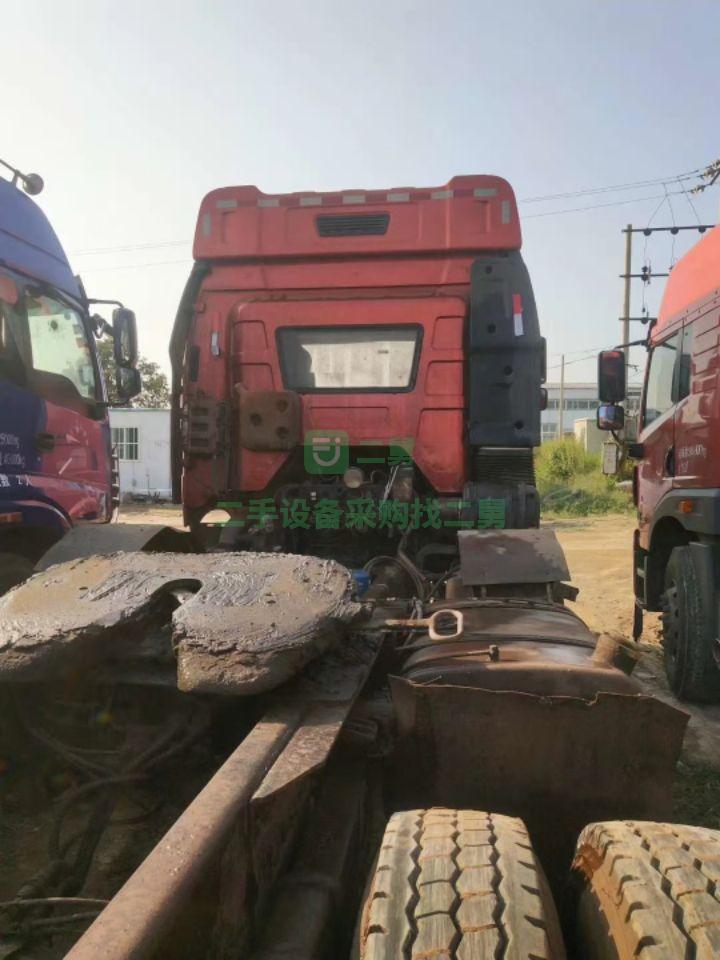 出售15年底解放勾六420前四車況巨展牽引車 全部新輪胎
