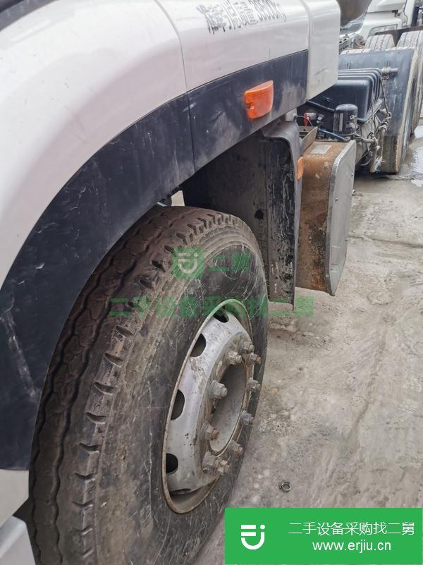 山東出售二手豪瀚牽引車