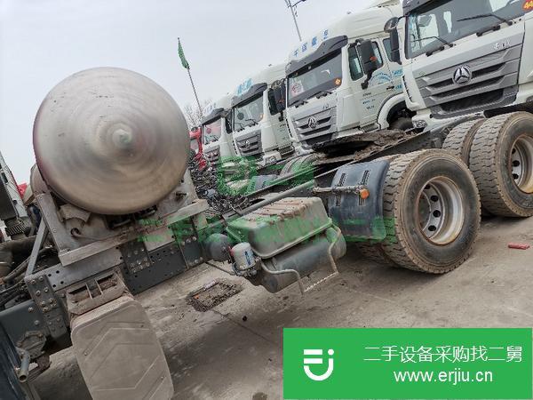 河南出售二手中國重汽燃氣雙驅牽引半掛車
