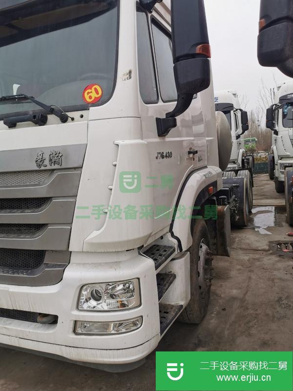 山東出售二手豪瀚牽引車