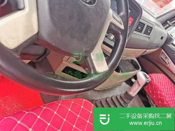 山東出售二手豪瀚牽引車