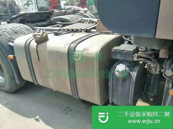云南出售二手東風天龍牽引車