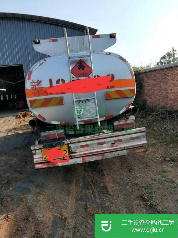 江西低價出售8噸帶手續油罐車