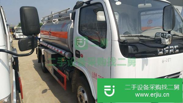 廣東出售轉(zhuǎn)讓5噸東風(fēng)多利卡油罐車