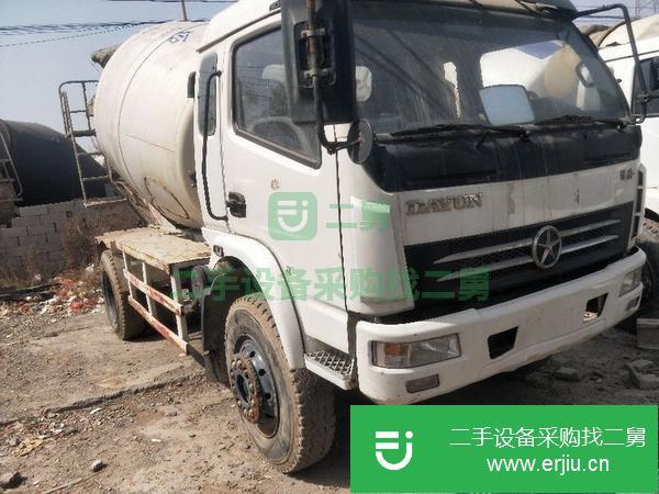 山東出售二手攪拌車九成新