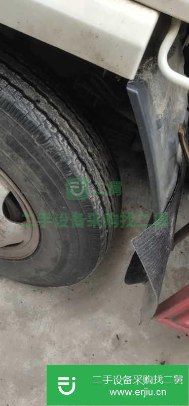 安徽轉(zhuǎn)讓出售二手藍(lán)牌2噸油罐車