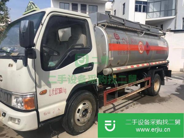 山東出售5噸油罐車   手續齊全