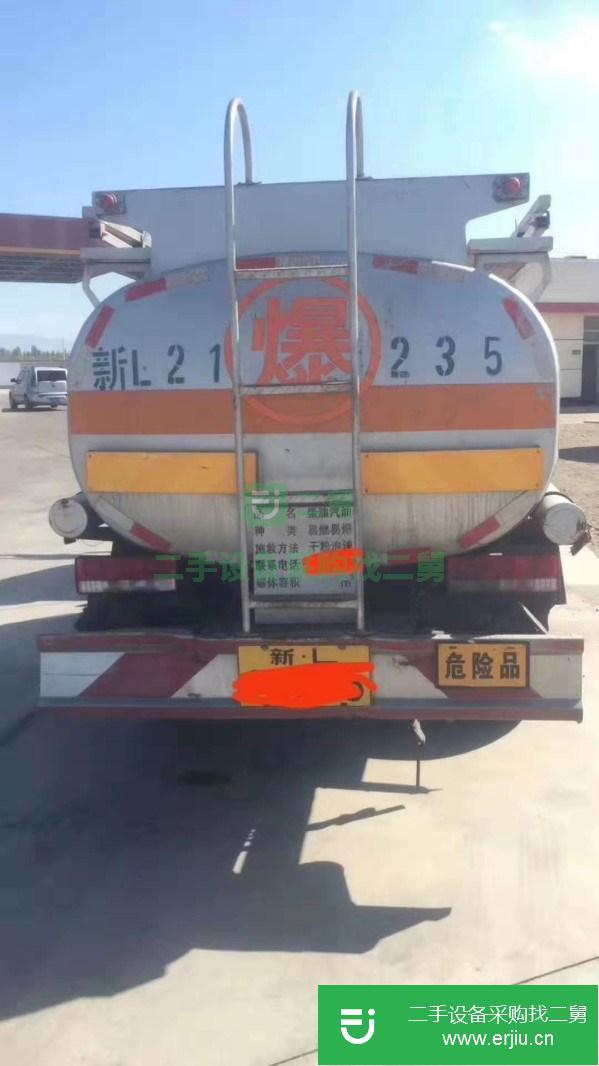 新疆出售轉讓二手5噸油罐車 手續齊全