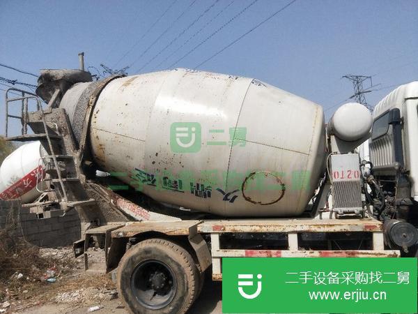山東出售二手攪拌車九成新